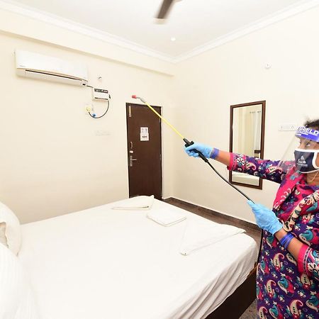Sree Service Apartments Tirupati Zewnętrze zdjęcie