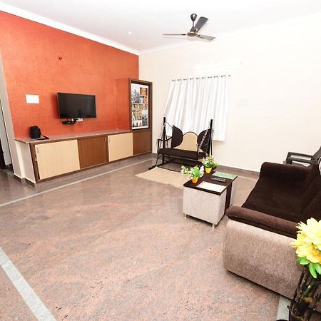 Sree Service Apartments Tirupati Zewnętrze zdjęcie