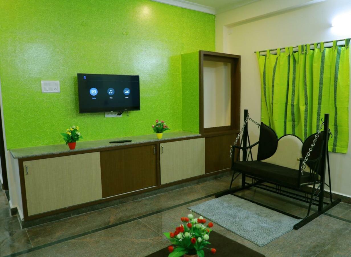 Sree Service Apartments Tirupati Zewnętrze zdjęcie