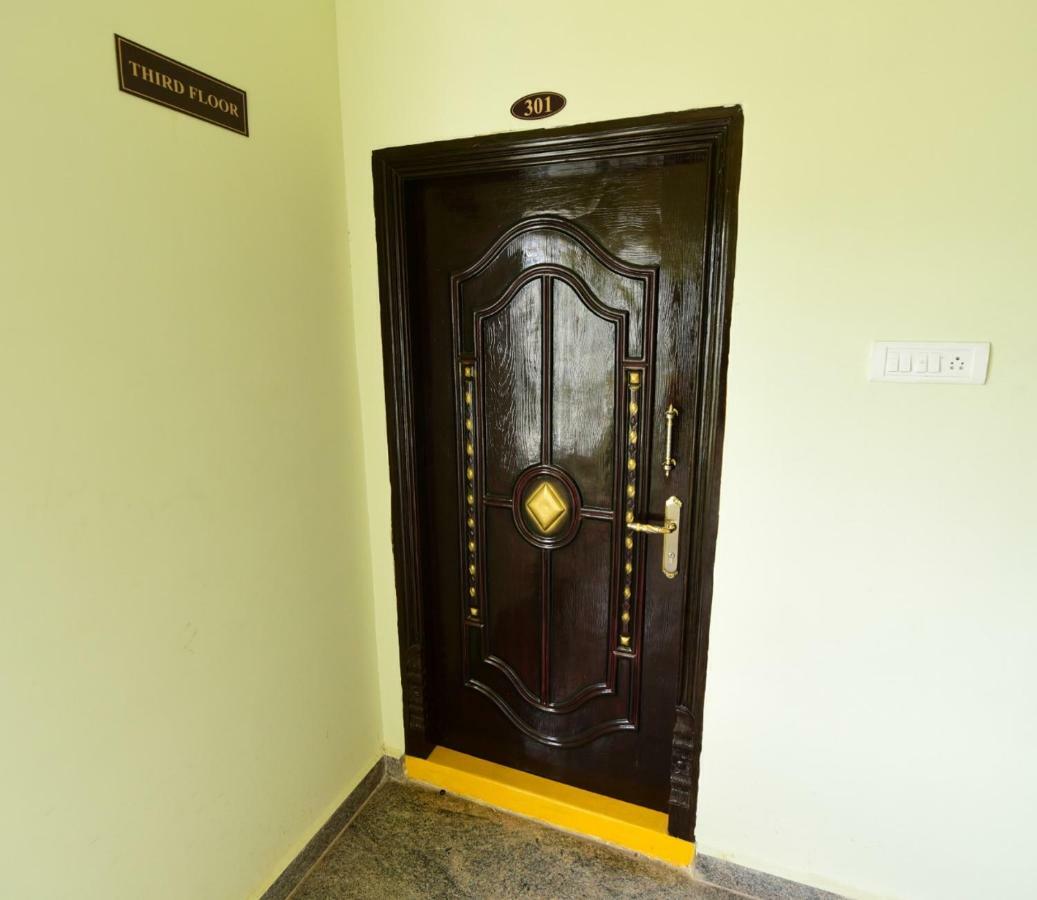 Sree Service Apartments Tirupati Zewnętrze zdjęcie